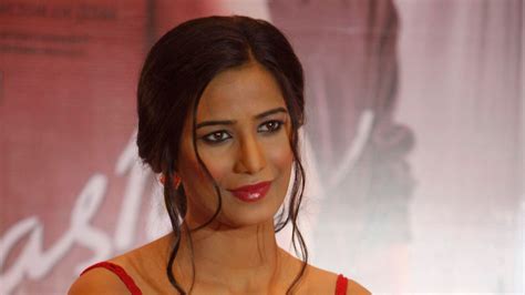 poonam pandey|Bollywood star Poonam Pandey dies of cervical cancer, says。